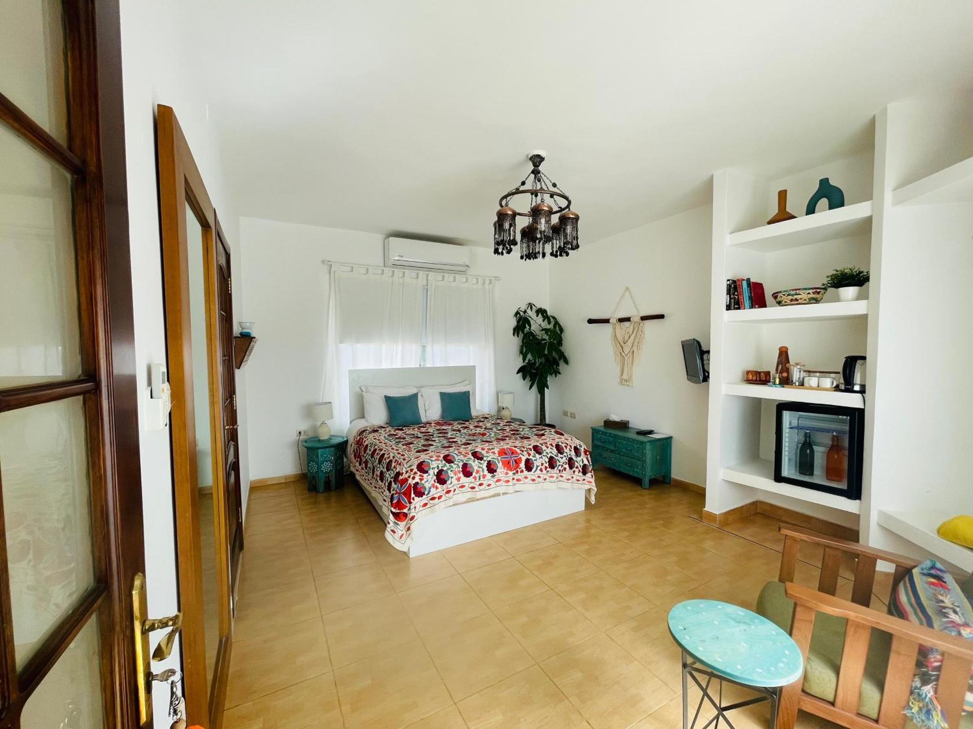 The Precious Guesthouse Sweimeh Экстерьер фото