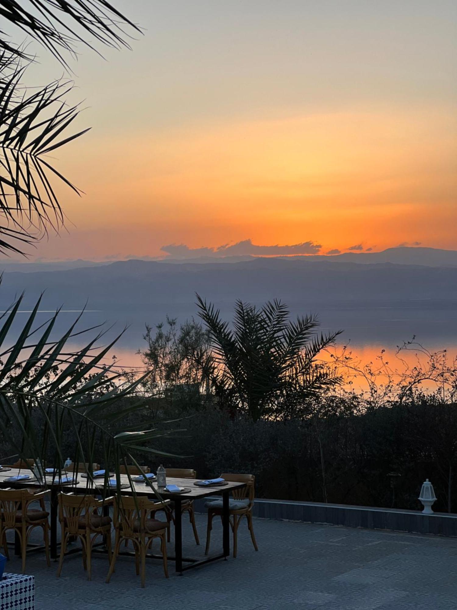 The Precious Guesthouse Sweimeh Экстерьер фото