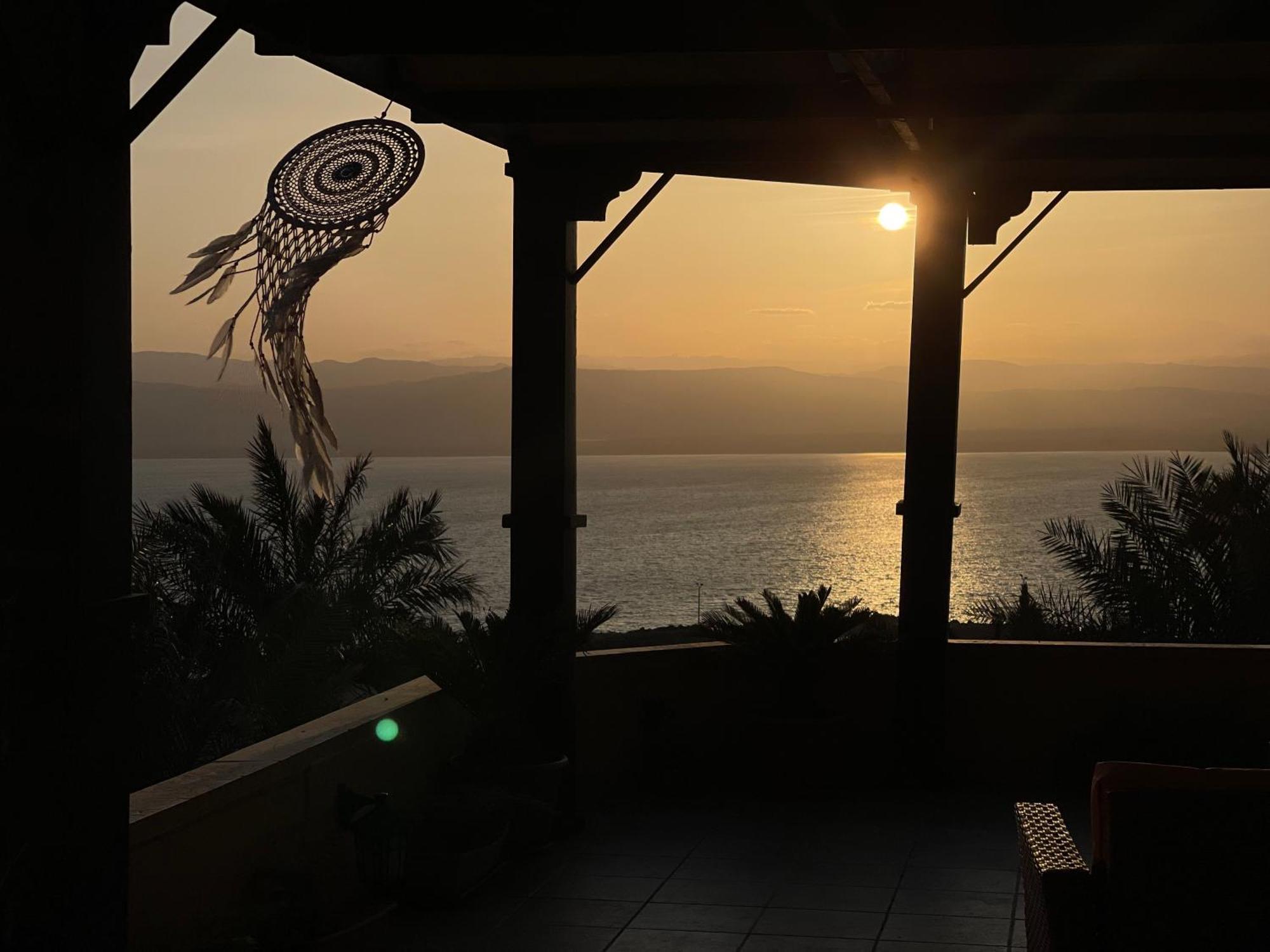 The Precious Guesthouse Sweimeh Экстерьер фото
