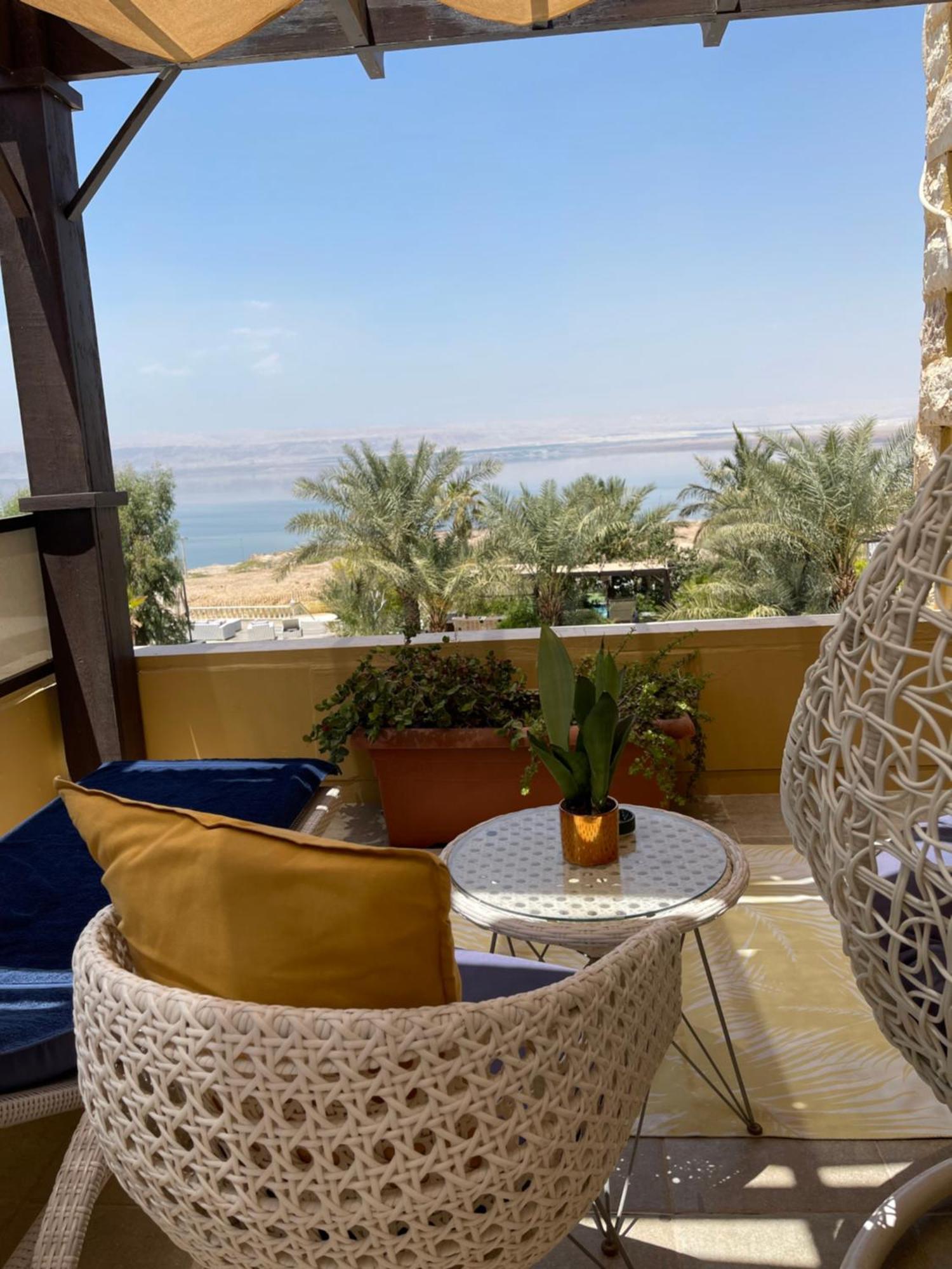 The Precious Guesthouse Sweimeh Экстерьер фото